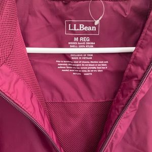 Llbean windbreaker size medium excellent condition